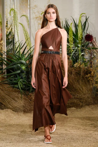 Look 24